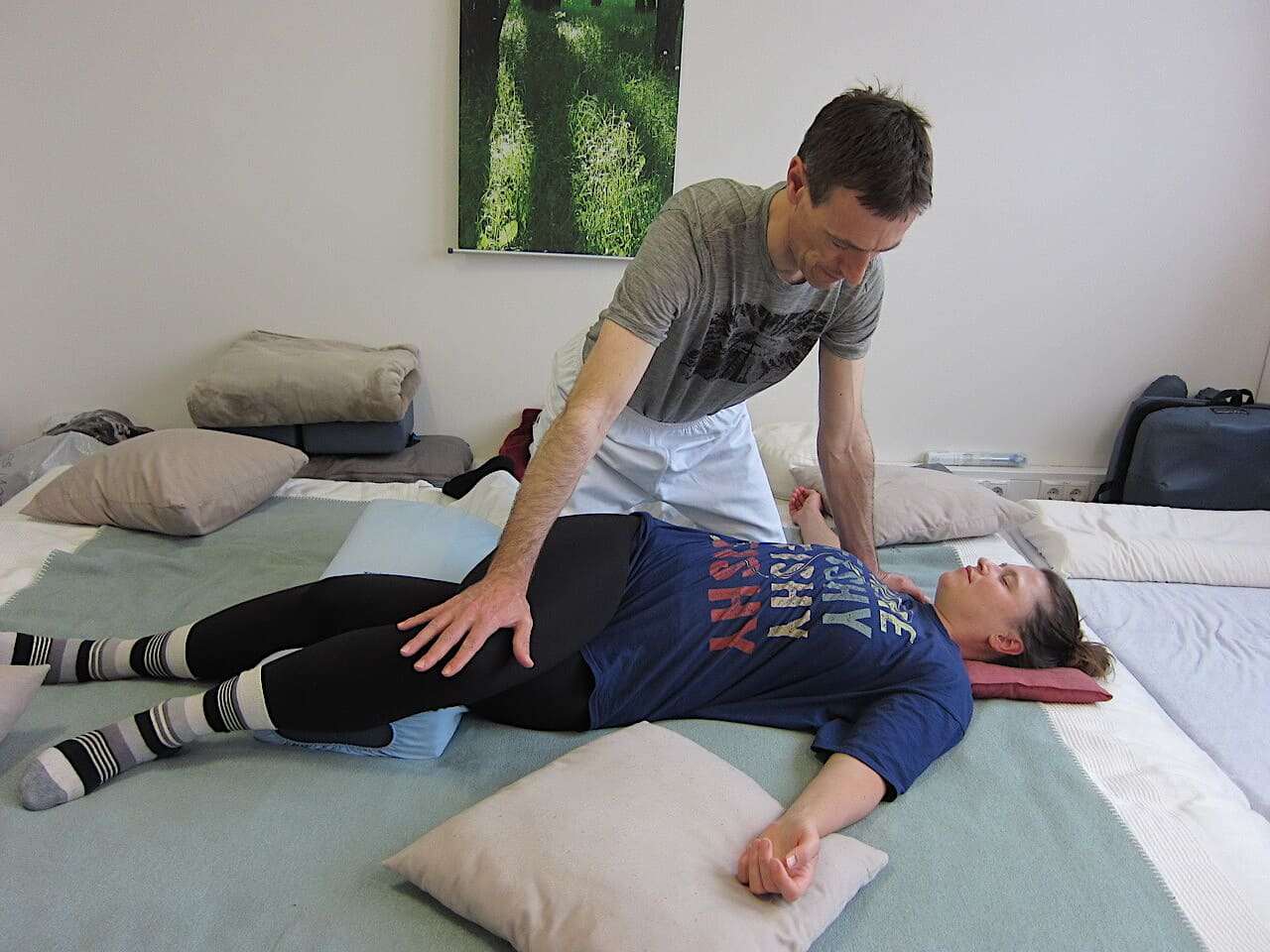 Faszialer Stretch zur Mobilisation des Gewebes im Shiatsu