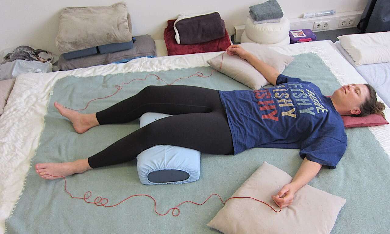 Shin So Shiatsu Behandlung mit IP-Cords zur Aktivierung der Selbstheilungskräfte